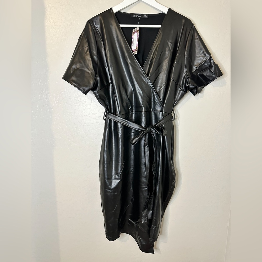 💝Boohoo NWT Faux Leather Black Wrap Around Dress Women's Size 16 - Picture 2 of 7